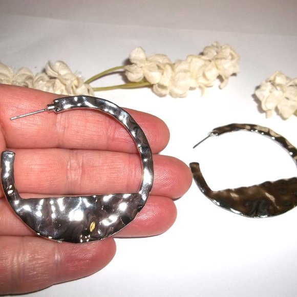 Oversized Hoop Earring Dark Silver Hammered Metal Costume Jewelry Set Post C214 - Picture 4 of 4